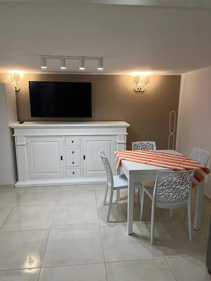Apartment Ferienwohnung Life House Neapel